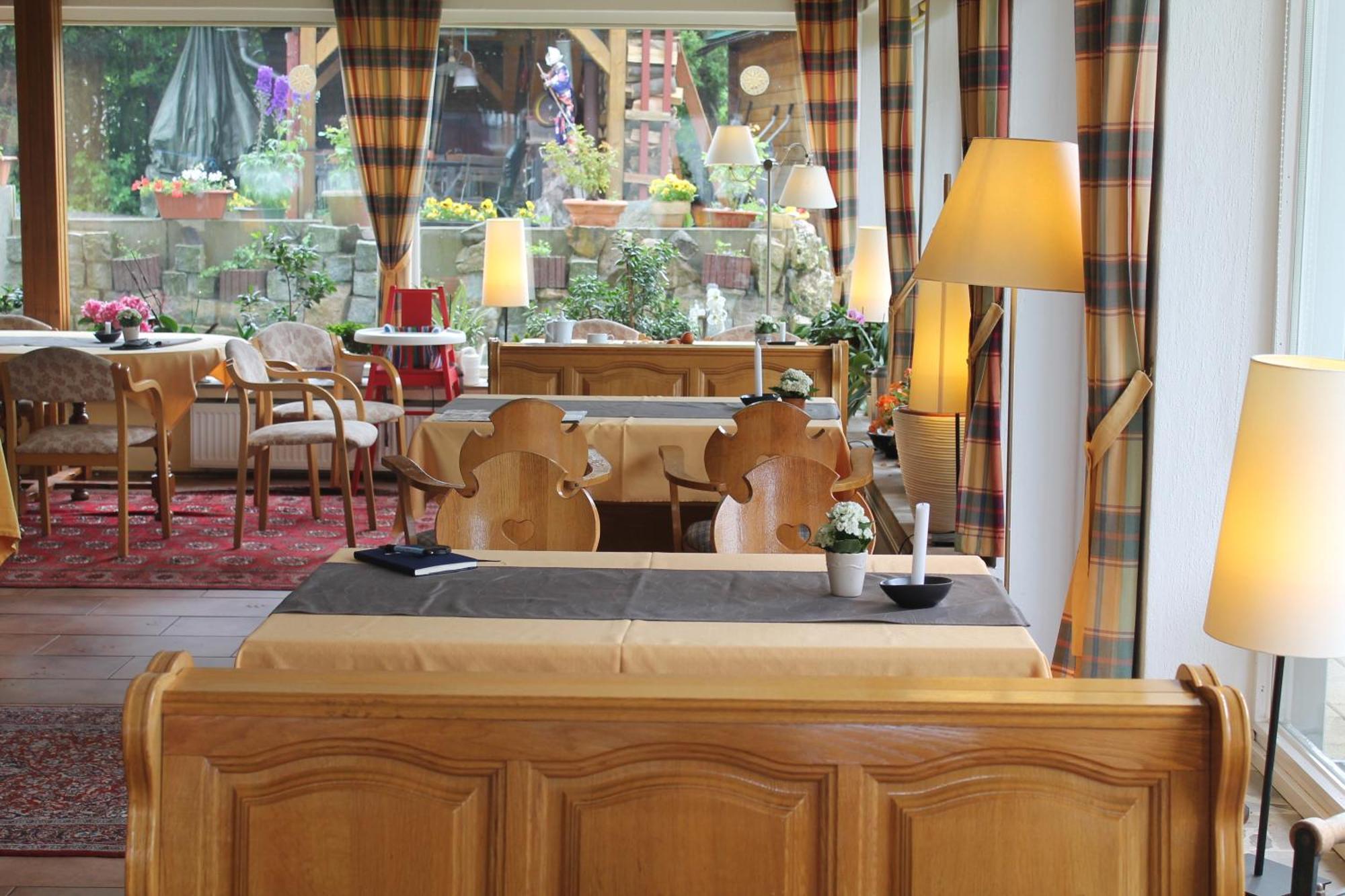Hotel Carlsruh 3*